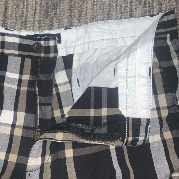 Chaps Men’s Size 38‎ Multicolored Cotton Plaid Black White Tan Casual Shorts - Picture 2 of 7